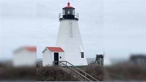 Always wanted a lighthouse? US is giving some away, selling others at auction